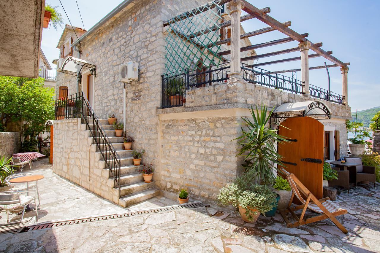 Apartments Villa Serventi ティヴァト エクステリア 写真